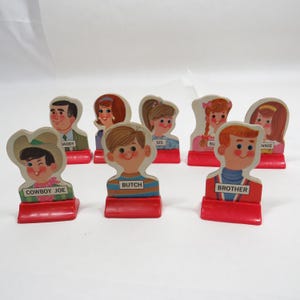 8 Game Pawns Midcentury Go to the Head of the Class Vintage collectible