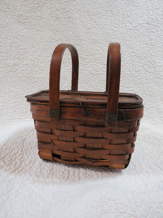 Antique wood basket Gem