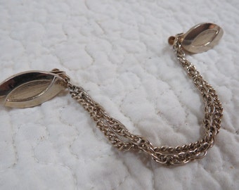 Sweater Clip / Guard Gold Metal Vintage