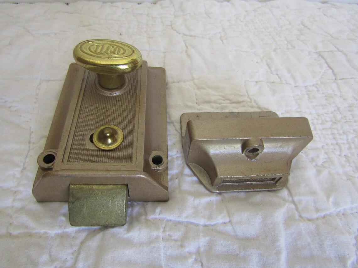 Ilco Deadbolt Pin Tumbler Lock set with keys Vintage Etsy