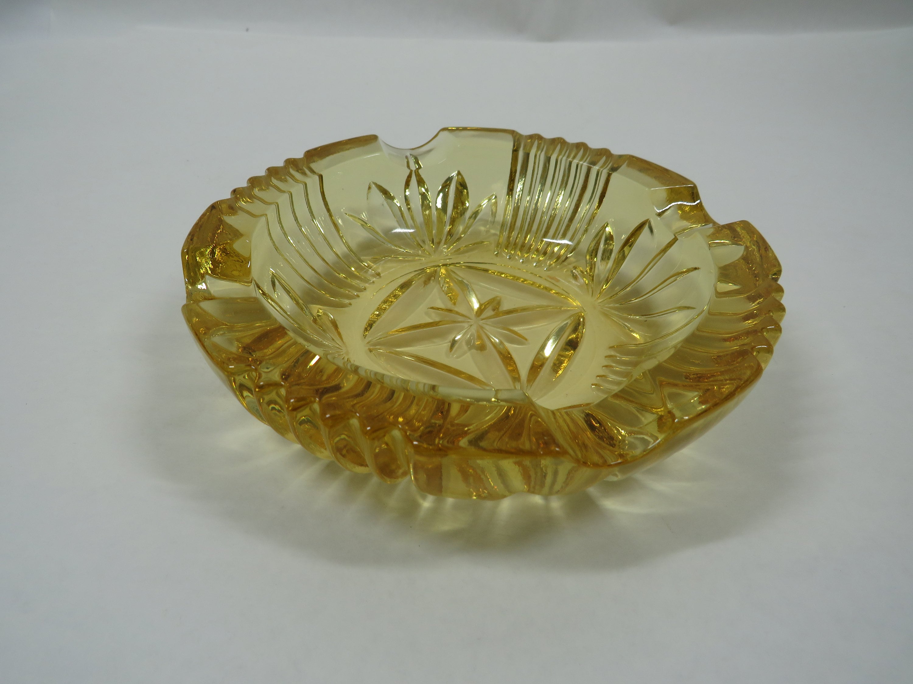 Art & Collectibles Vintage glass ashtray Triangle glass ashtray Gift