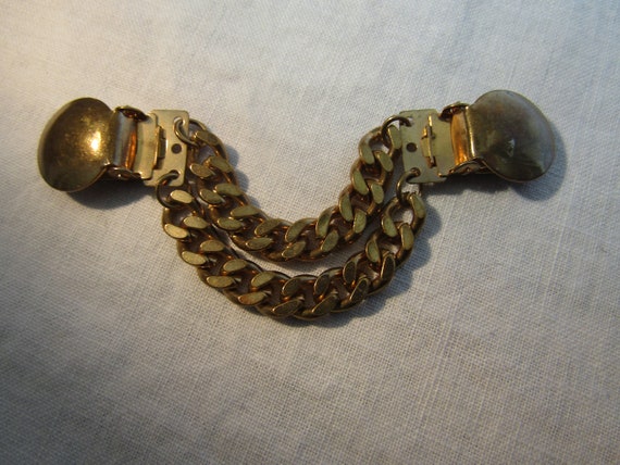 Sweater Clip/ sweater guard Vintage Item