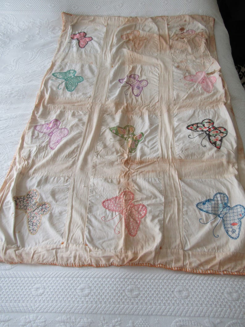 Vintage Crib Quilt Butterflies Appliqued Not Perfect More than likely a Cutter SALE