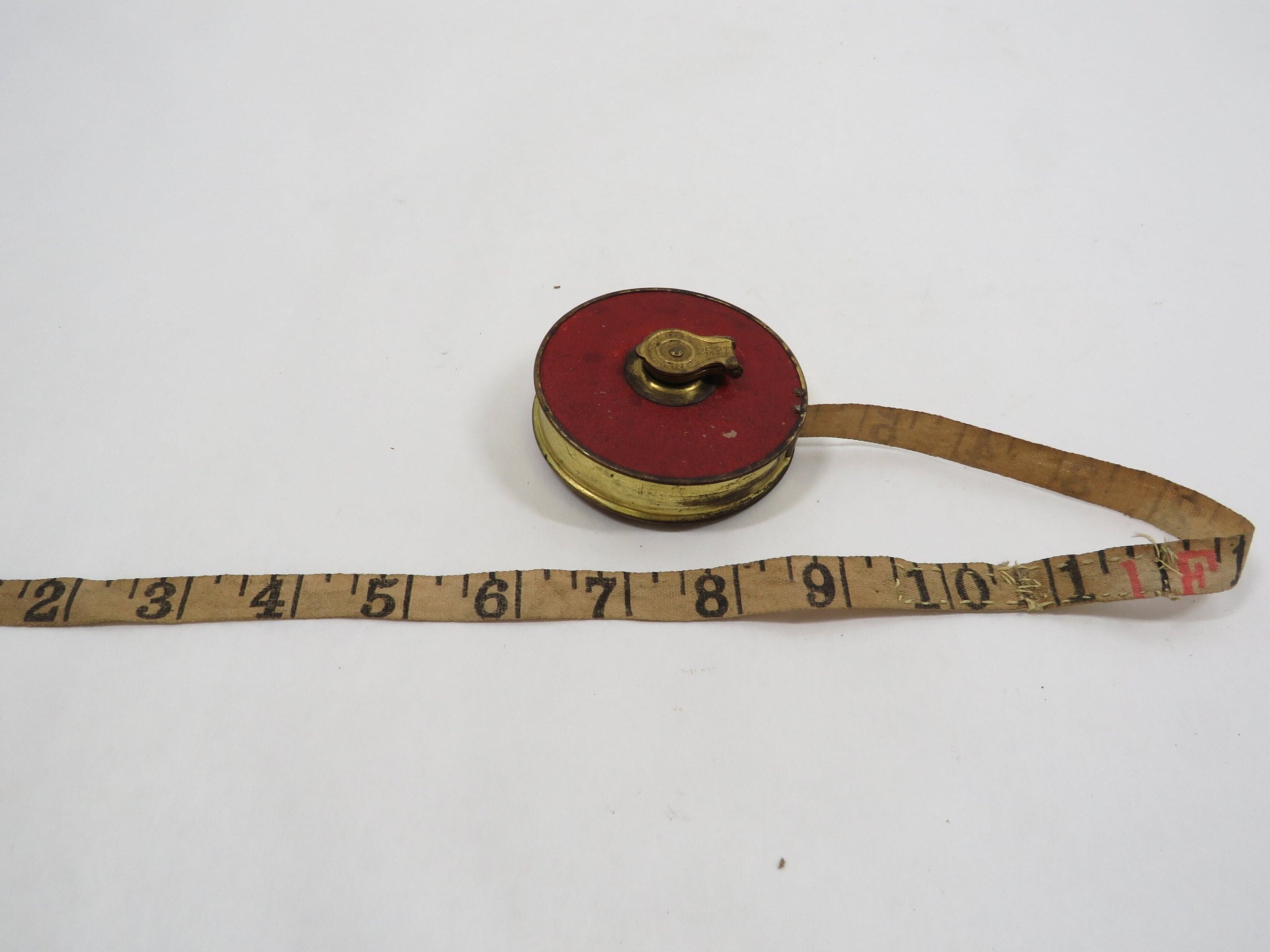 Vintage Small Roe Measuring Tapeold. Carpenter. Ruler. Inches. Silver.  White. Rule. USA. 6 Feet. Pocket. Handbag. Retro. 