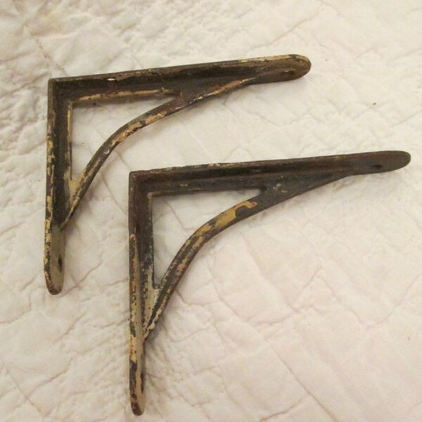 Set of Antique Cast Iron Brackets Shabby look