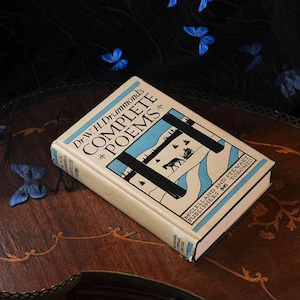Poèmes complets du Dr W.H. Drummond (édition ancienne) – Première édition canadienne McClelland & Stewart, vers en dialecte local, jaquette, Toronto, 1926 image 2