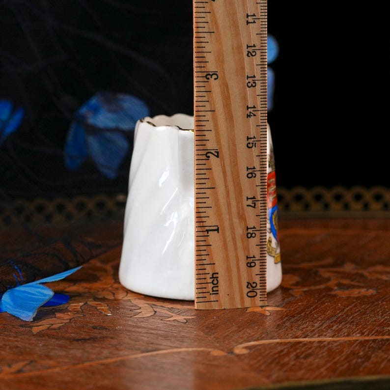 Antique Queen Victoria Record Reign Creamer 1897 – Diamond Jubilee Royal Arms, God Save Her Majesty, Gilt Crested China Jug, England 19th image 8