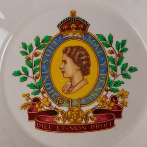 Vintage Queen Elizabeth II Coronation Sweet Dish – Royal Harvey Gibson Sons, Colour Portrait, Oak Sprigs, Quatrefoil Shape, England 1953 image 2