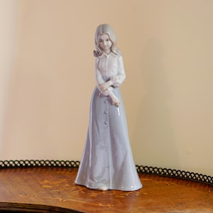 Vintage porseleinen beeldje Arnart Conte KPM-stijl - elegante dame in lange jurk, handgeschilderd geglazuurd keramiek, jaren 1980, woondecoratie verzamelobject