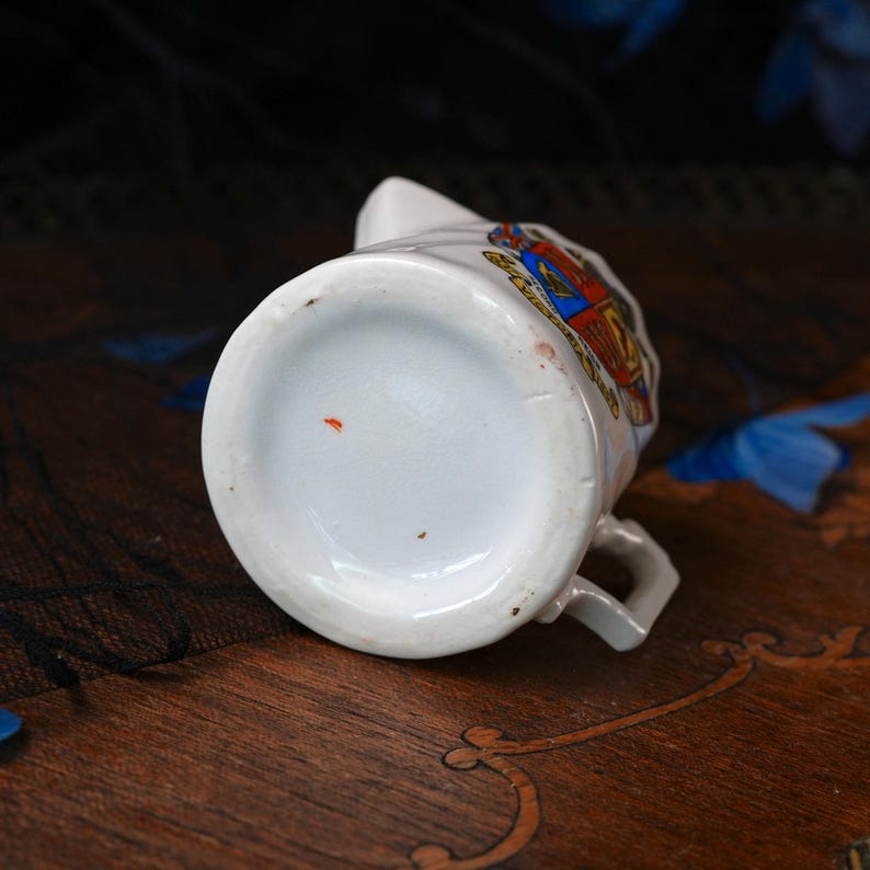 Antique Queen Victoria Record Reign Creamer 1897 – Diamond Jubilee Royal Arms, God Save Her Majesty, Gilt Crested China Jug, England 19th image 9