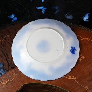 Antique New Wharf Pottery Geneva Flow Blue Plate 10” – Art Nouveau Cobalt Tulips, Semi-Porcelain Staffordshire England, Scalloped Rim, 1890s image 8