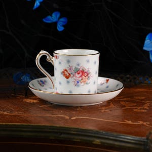 Vintage George Jones Crescent kaffeburk och fat – Midsommarblommor, handtonade buketter, förgyllt rullhandtag, benporslin England 1930-tal bild 2