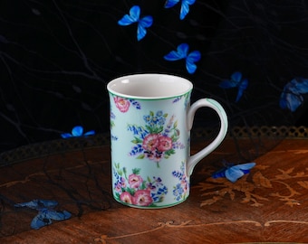 Taza vintage Royal Albert Anne – Colección Bronte, estampado floral de chintz verde menta, amapolas rosas, forma acanalada, porcelana fina inglesa, 2002