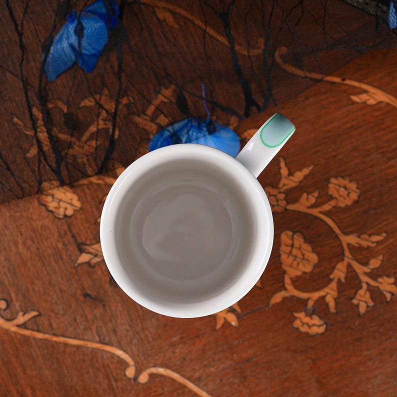Vintage Royal Albert Anne mok – De Bronte collectie, mintgroene chintz met bloemenprint, roze klaprozen, geribbelde vorm, fijn porselein, Engeland, 2002 afbeelding 3