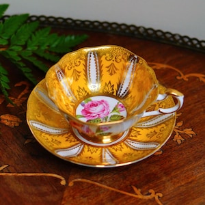 Vintage Paragon Fine Bone China Tea Cup & Saucer, Cabbage Rose Design, Luxurious Yellow Gold Gilt, Scalloped Shape, Made in England 1960s