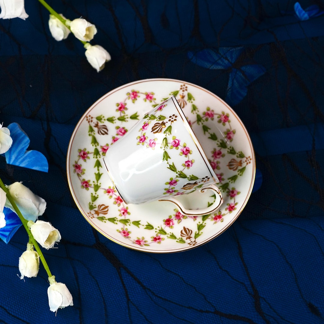 Antique Wedgwood Pink Rose Garland Tea Set – Elegant Raised Floral
