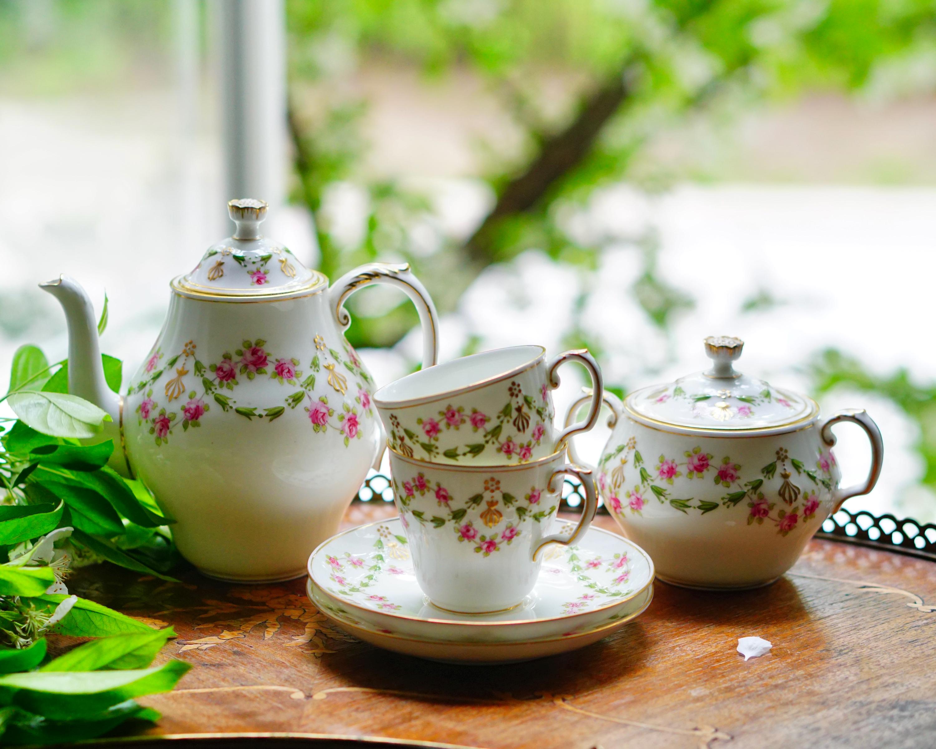 Antique Wedgwood Pink Rose Garland Tea Set – Elegant Raised Floral