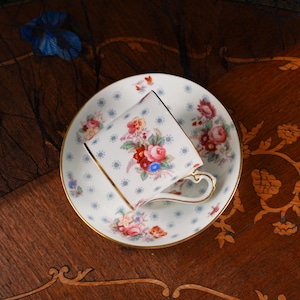 Vintage George Jones Crescent kaffeburk och fat – Midsommarblommor, handtonade buketter, förgyllt rullhandtag, benporslin England 1930-tal bild 7