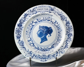 Antique Royal Worcester Queen Victoria Golden Jubilee 10‘ Plate 1887 – Blue Transfer Portrait, A. Stowell & Co Boston, England 1880s