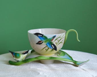 Ensemble de tasses à thé et de plateaux en porcelaine 3D Colibri Franz - Manche en bambou, signé James Tsai, conception sculpturale de la nature, collection années 2000