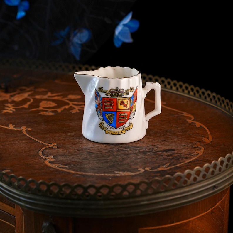 Antique Queen Victoria Record Reign Creamer 1897 – Diamond Jubilee Royal Arms, God Save Her Majesty, Gilt Crested China Jug, England 19th image 1