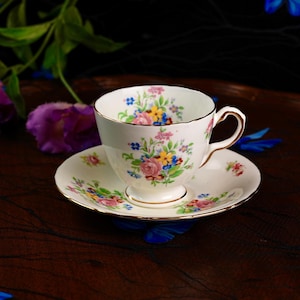 Primrose Breakfast Cup & Saucer Fine Bone China Large Flowers Cup