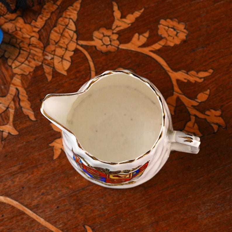 Antique Queen Victoria Record Reign Creamer 1897 – Diamond Jubilee Royal Arms, God Save Her Majesty, Gilt Crested China Jug, England 19th image 5