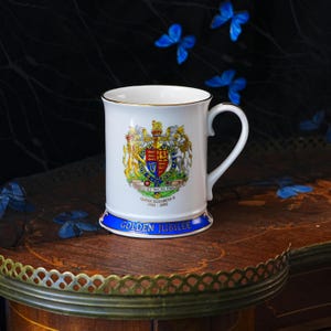 Vintage Ringtons Golden Jubilee Tankard Mug Queen Elizabeth II – Newcastle Tea Merchant Issue, Full Royal Arms, Gilt Cypher Reverse 2002