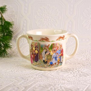 Taza infantil vintage Royal Doulton Bunnykins con escena de celebración de bautizo, de porcelana fina inglesa (1988)