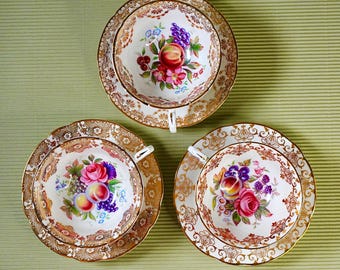 Vintage Paragon theekop schotelset– handgeschilderd fruit bloemenboeket, gouden rococo-versiering, Engeland Bone China, Queen Mary Royal Warrant jaren 1950