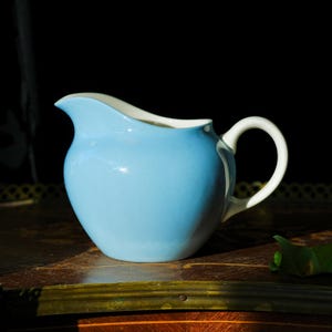 Vintage Wedgwood Milk Jug – “Summer Sky” Blue & White Barlaston Shape Creamer, Discontinued England Pottery 1950s