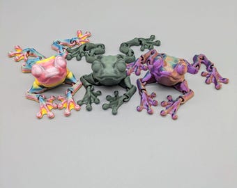 3D Printed Articulated Single Color Frogs