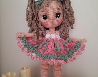 MUÑECA LINDA A GANCHILLO