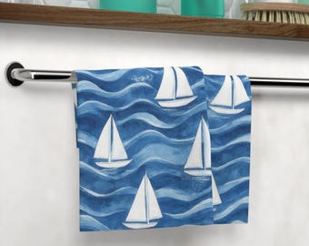 Toalla facial con diseño de velero costero, decoración náutica para el baño, toalla de mano para casa de playa, paño de baño con diseño de olas del océano, regalo para un estilo de vida costero tranquilo.