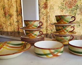 Charming Vernon Kilns Homespun Mid Century Dinnerware Lot