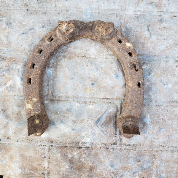 Antique Cast Iron Large Horseshoe Trivet Wall Hanging Horse Country Good Luck Charm