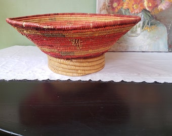 Vintage 70's Large Boho Chic Grass Rafia Coil Basket