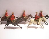 Vintage Mid Century 5 pc Lot of Britains Ltd Canadian Mounties Lead Toy Soldiers