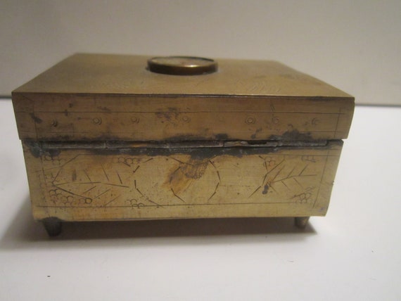 Vintage Chinese Export Brass Trinket Box with Car… - image 6