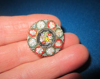 Antique Beautiful Micro Mosaic Round Italian Brooch