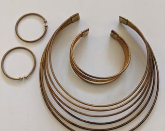 Vintage 1970s Goldtone Modernist Simple Matching Necklace Bracelet and Earrings Set