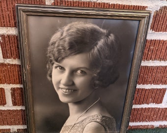 Vintage 1920s/30s Wall Hanging Picture Frame with Period Photo of Young Woman