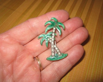 Vintage Beautiful Green Enamel Rhinestone Florida Souvenir Palm Tree Brooch