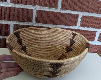 Vintage Coiled Southwest Native American Indian 10" Basket