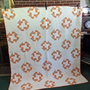 Vintage 1970s/80s Cotton Handsewn Churn Dash Variation Quilt in Excellent Condition