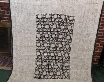 Vintage 1970s Black and White Block Print Floral Indien Baumwolle 68x81 Tagesdecke wie gefunden