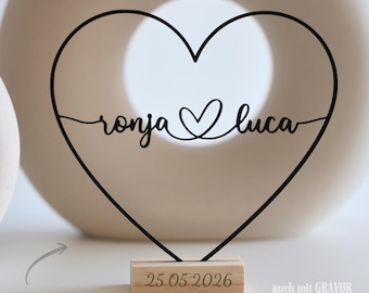 Personalisierte Herz-Deko mit Namen – Hochzeitsgeschenk & Jahrestagsgeschenk – Tischdeko mit Namen im Herz – Geschenk zur Verlobung / Liebe