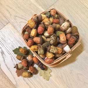 Hand Stitched Fabric Acorns: Thanksgiving Favors/ AutumnBowl Fillers