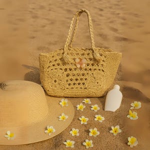 Handmade Crochet Raffia Tote Bag, Natural Straw Summer Purse for Beach & Daily Use