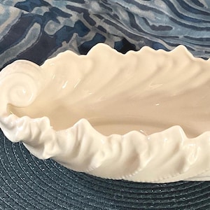 Vintage Lenox "Acanthus Leaf," shell-shaped Decorative Dish